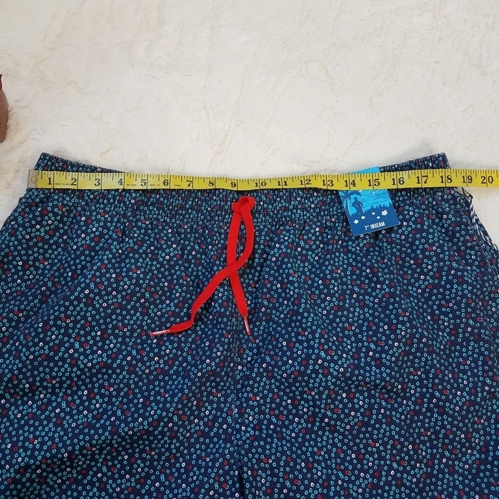 Chubbies The What in Carnations Classic Swim Trunks - Picture 4 of 8